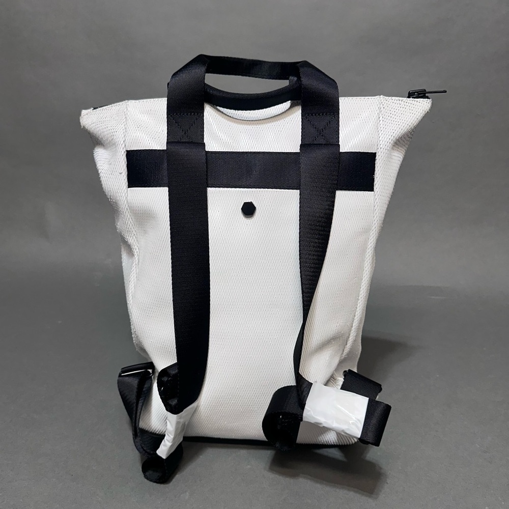 AMPERSAND AS APOSTROPHE Unisex Leather Large Backpack-Tote In Cats Pajamas NWT - Picture 5 of 12
